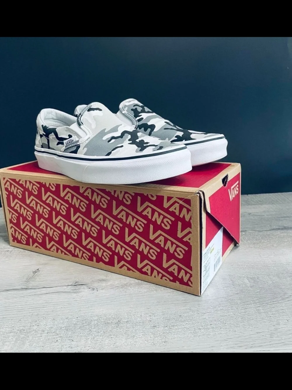 Vans Slip-On Shoes - White & Gray Camo
